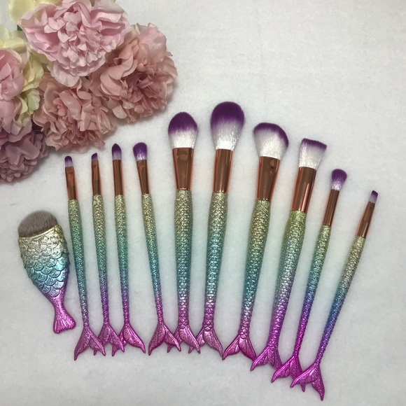11 Pcs Mermaid Fishtail Makeup Brush Set w/ Bag - Picture 6 of 8
